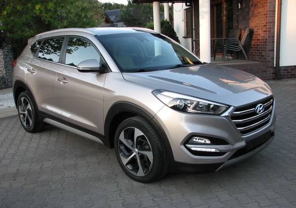 Hyundai Tucson cena 70900 przebieg: 162000, rok produkcji 2017 z Rawicz małe 667